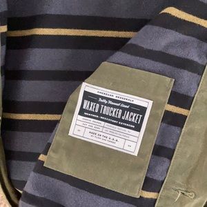 Like new Flint&Tinder